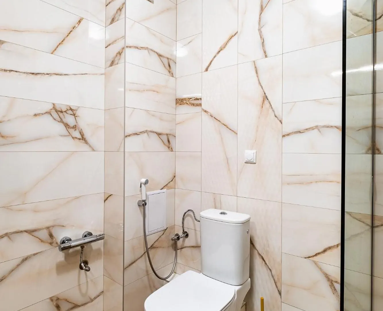 Metalex Garden 2Bdrm Luxury Apartment 바르나