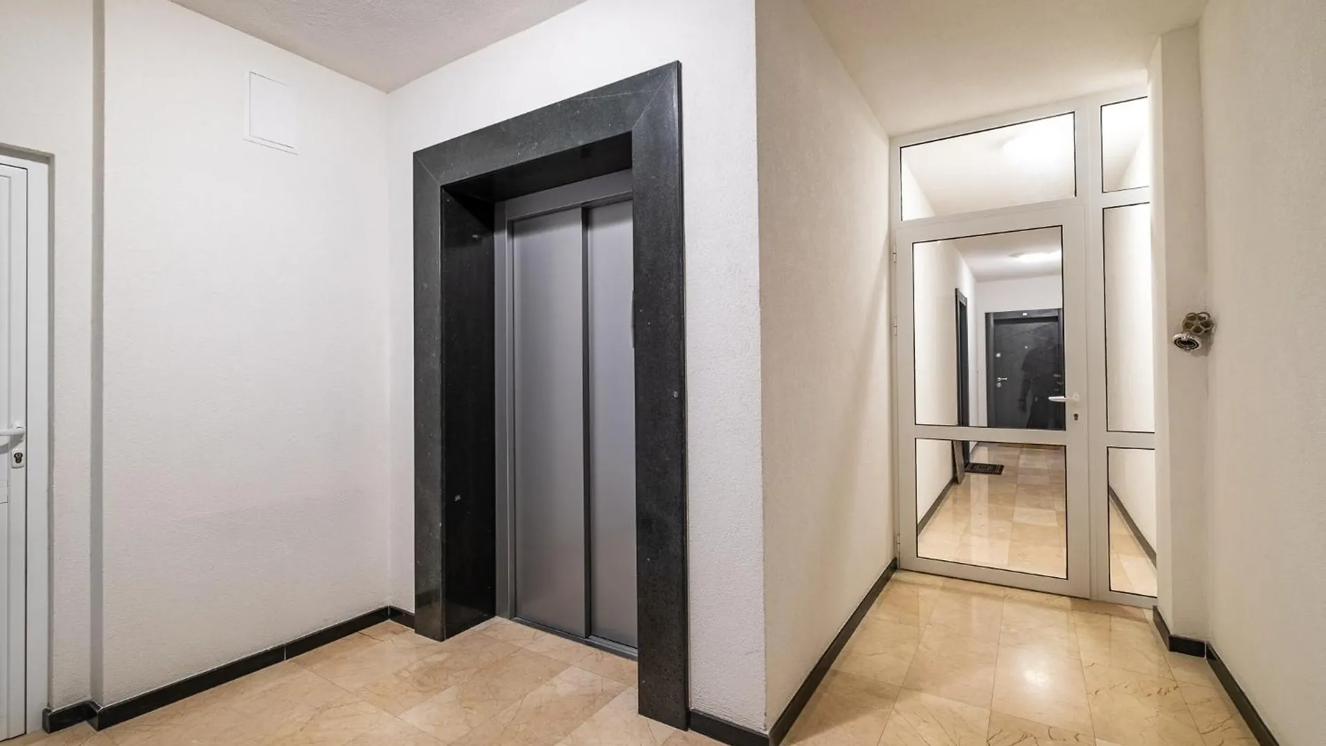 Metalex Garden 2Bdrm Luxury Apartment 바르나 불가리아