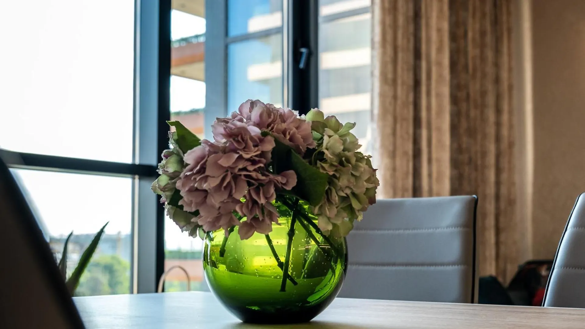 Metalex Garden 2Bdrm Luxury Apartment 바르나