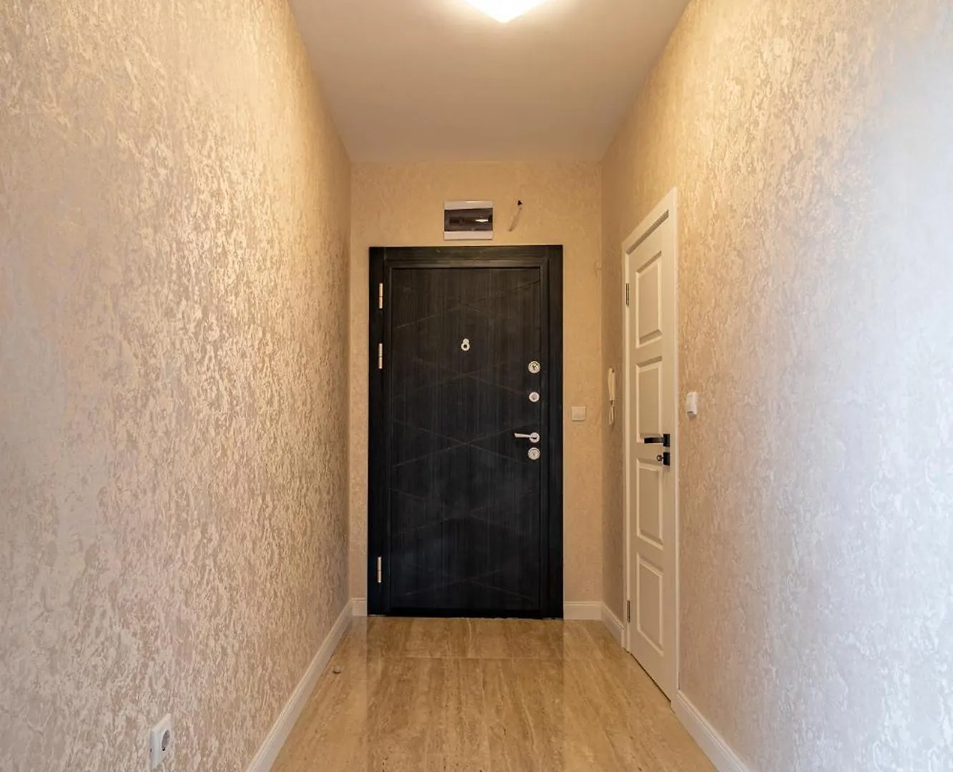 Metalex Garden 2Bdrm Luxury Apartment 바르나