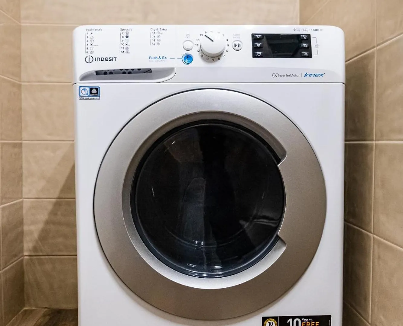 Metalex Garden 2Bdrm Luxury Apartment 바르나
