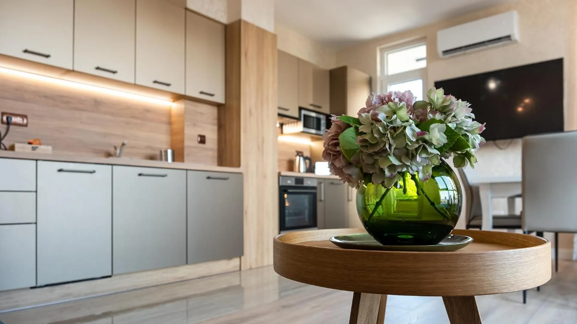 Metalex Garden 2Bdrm Luxury Apartment 바르나