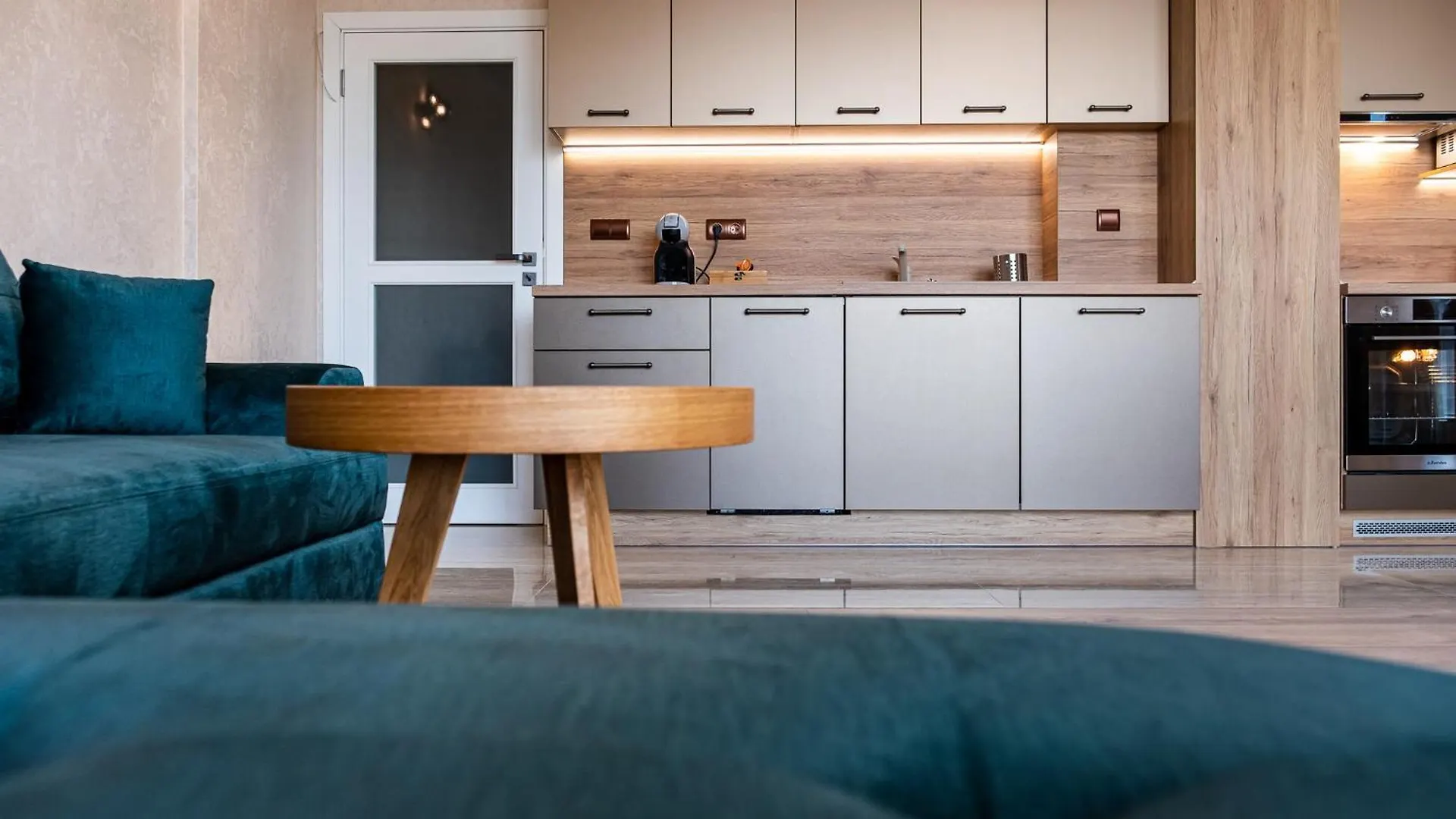 Metalex Garden 2Bdrm Luxury Apartment 바르나