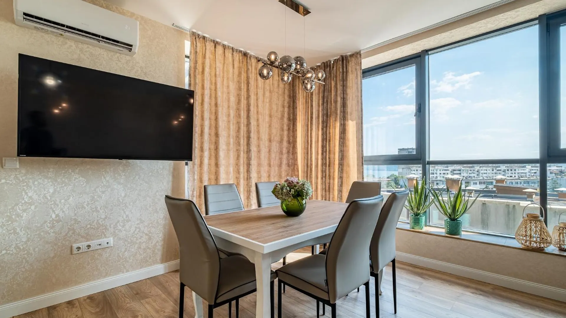 Metalex Garden 2Bdrm Luxury Apartment 바르나